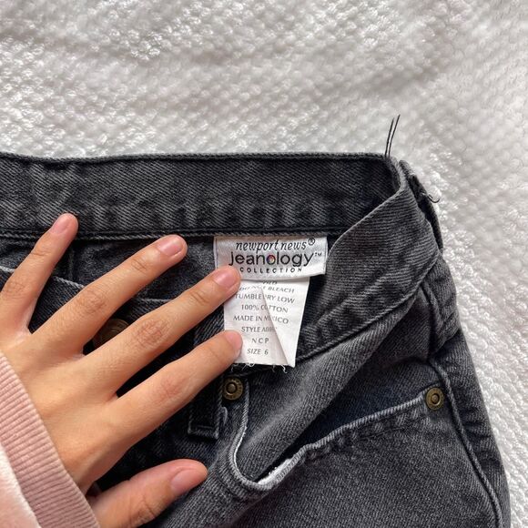 JEANOLOGY COLLECTION VINTAGE BLACK HIGH WAIST JEANS - Picture 4 of 5